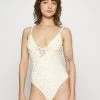 Billabong AINT SHE SWEET TANLINES 1PIECE - Badeanzug - Salt Crystal -Billabong 04b0ebd94d4245fcb26676248b34f4f0 1
